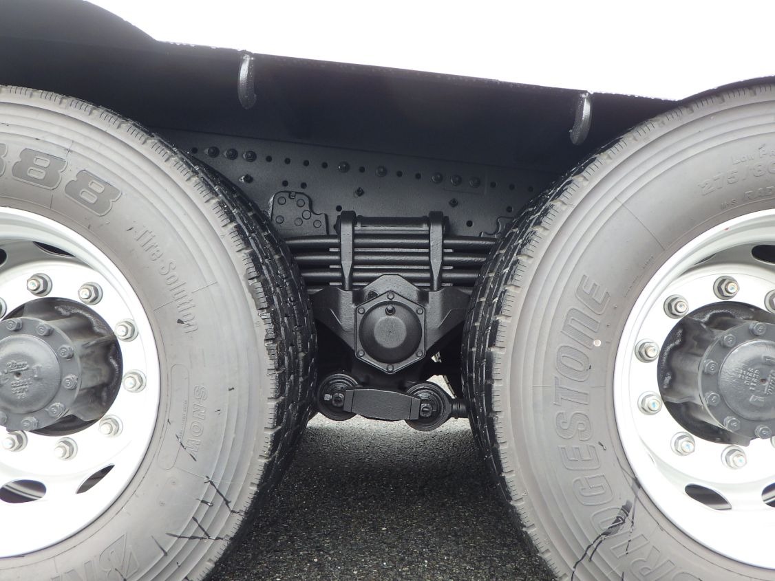 タイヤ間の状態です。|日野 プロフィア 2DG-FS1AHEの写真5