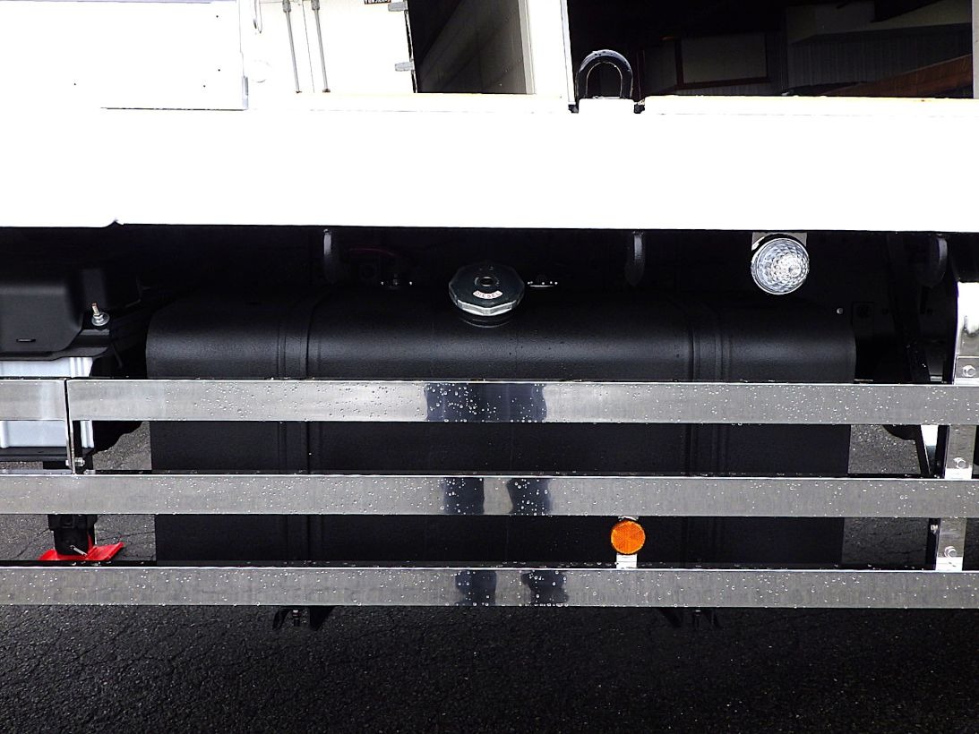 燃料タンクは２００Lです。|日野 プロフィア 2DG-FS1AHEの写真23