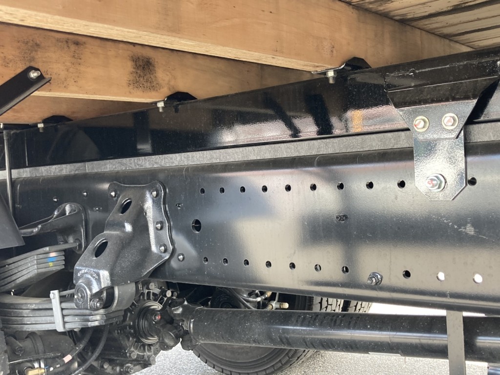 シャーシとネタの状態です。|日野 レンジャー 2KG-FE2ACAの写真10