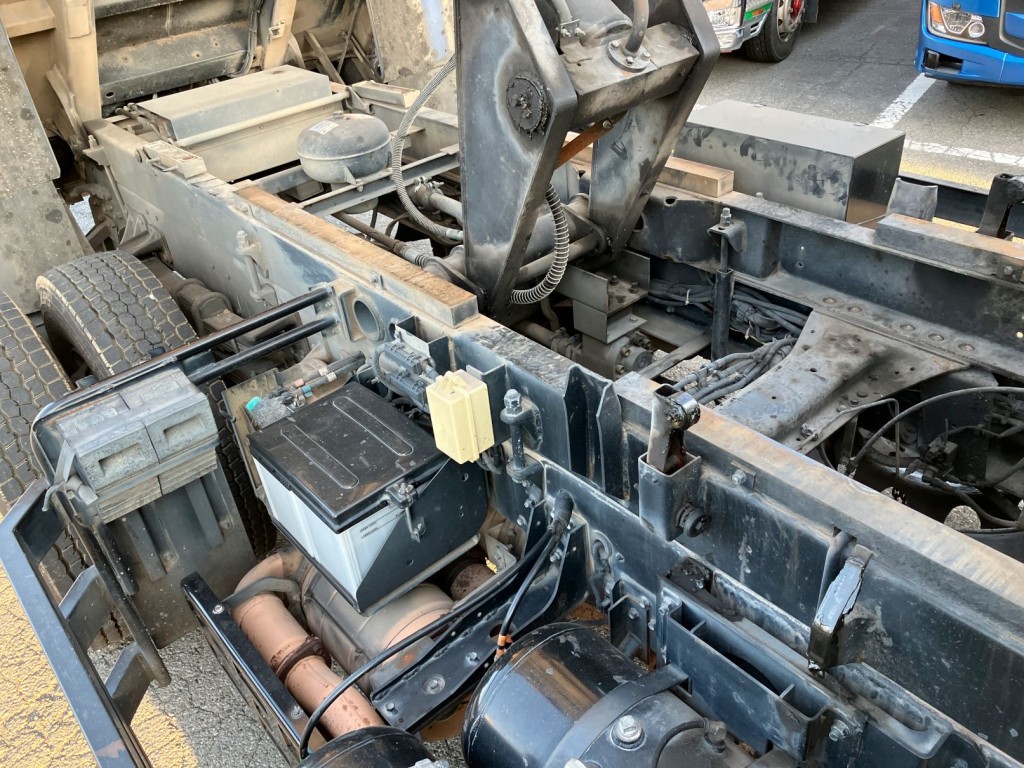 いすゞ フォワード QKG-FVR34U2の写真15