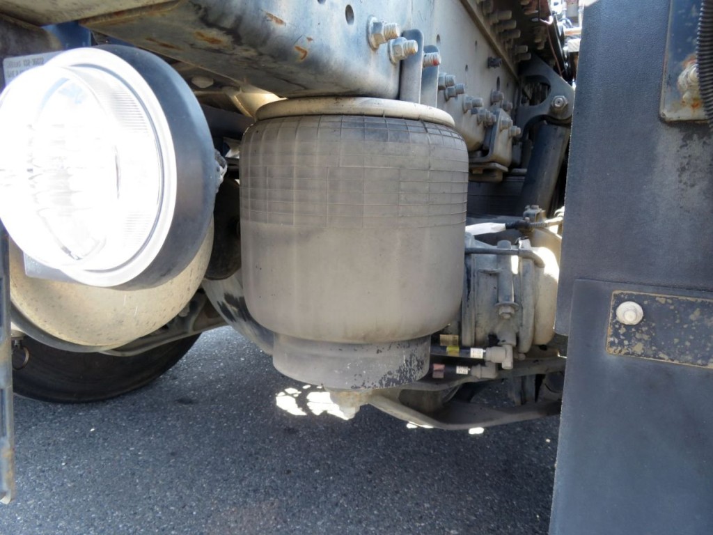 エアサスです。|日野 プロフィア QPG-SH1EDDGの写真5