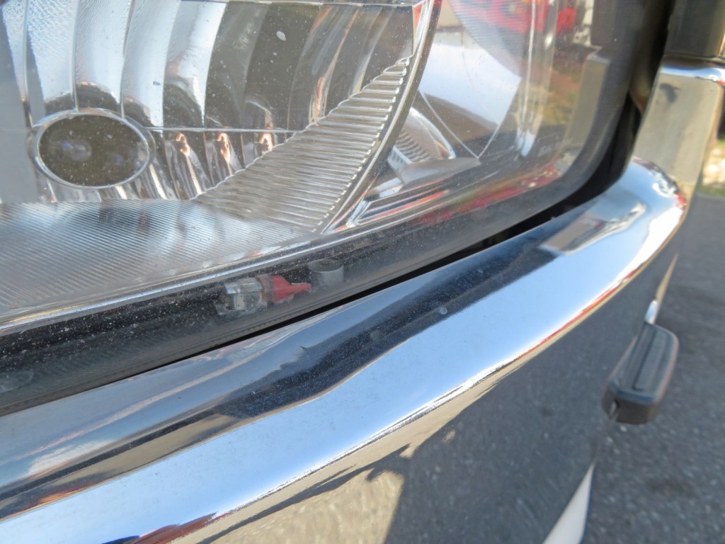 ヘッドライトレンズ内に球が入っています。|日野 プロフィア QPG-SH1EDDGの写真25