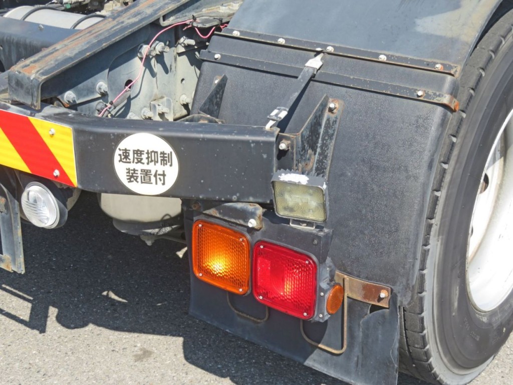 後方周りにサビ・キズがあります。|日野 プロフィア QPG-SH1EDDGの写真49