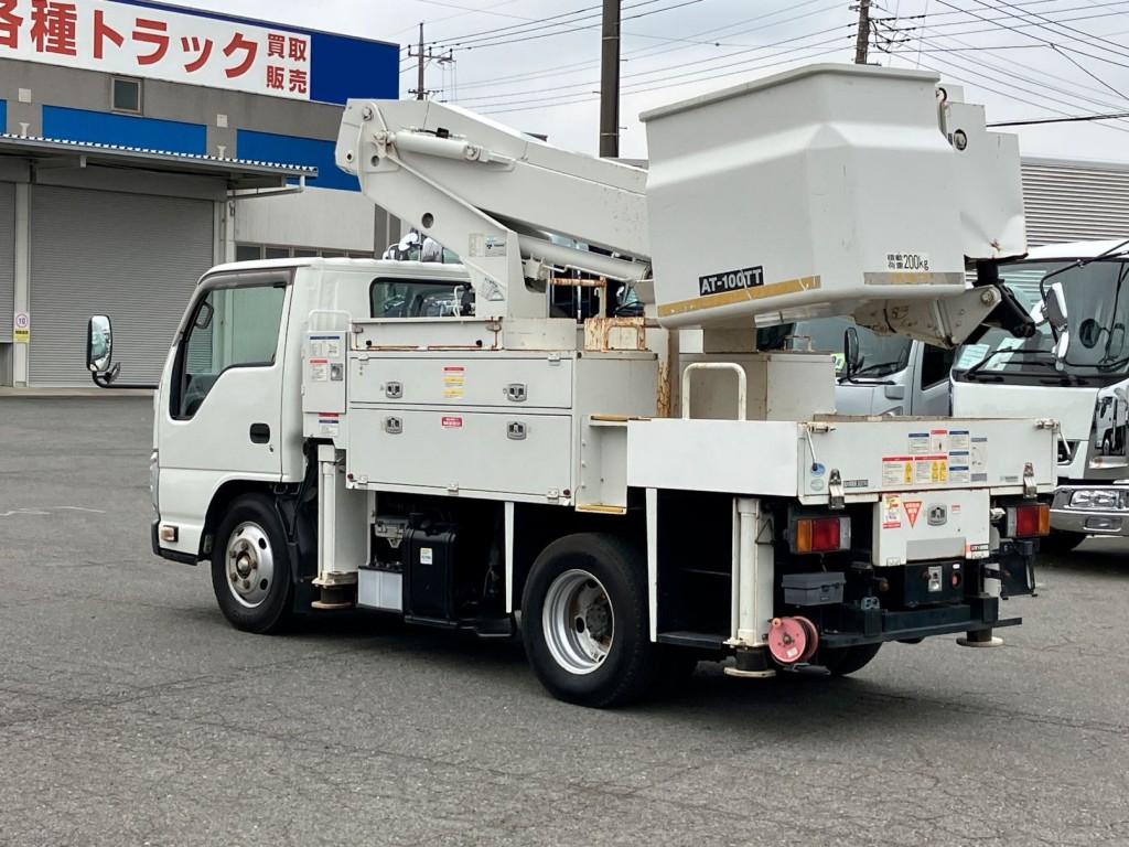 いすゞ エルフ TPG-NKR85AN(2WD)の写真3