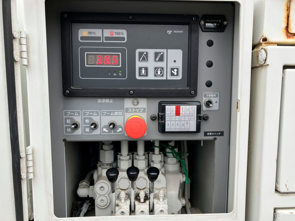 いすゞ エルフ TPG-NKR85AN(2WD)の写真11