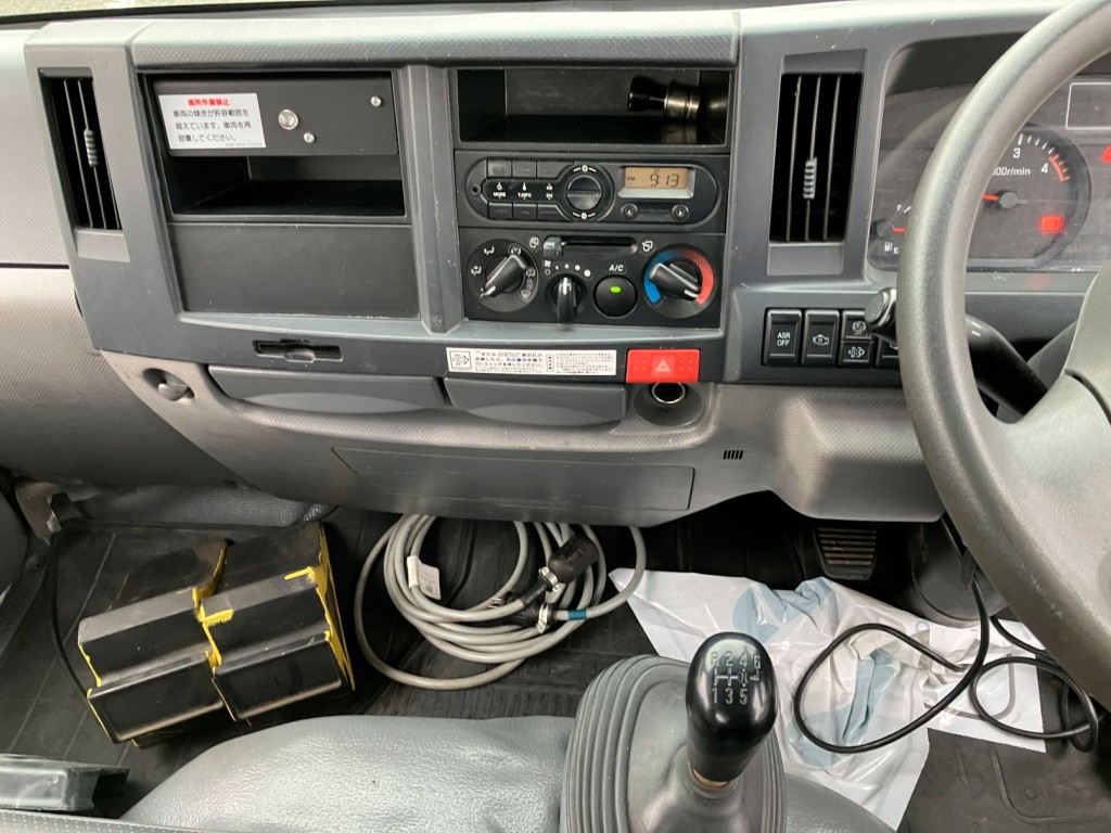 いすゞ エルフ TPG-NKR85AN(2WD)の写真18