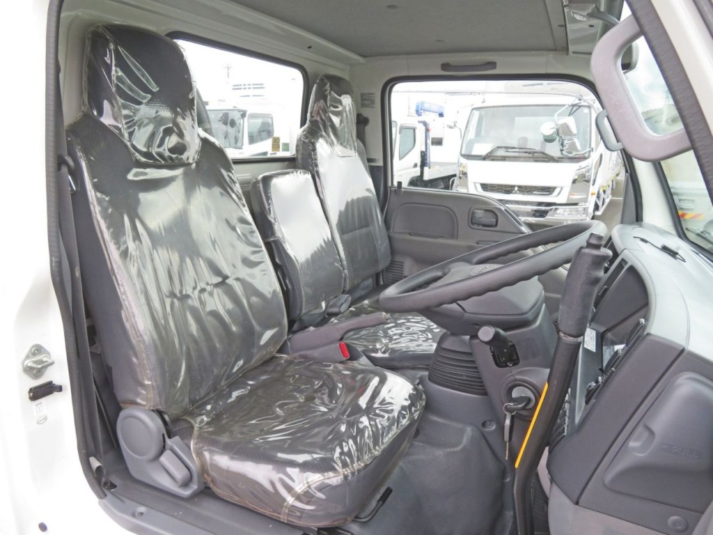 いすゞ エルフ TPG-NKR85AN(2WD)の写真6