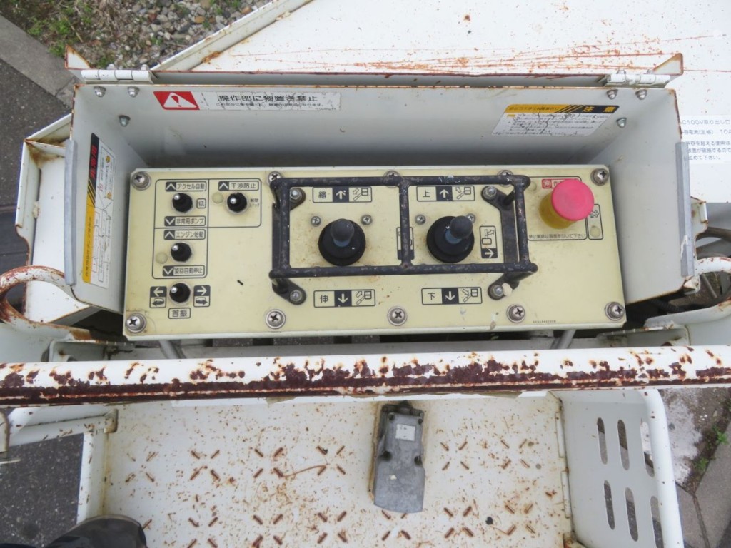 いすゞ エルフ TPG-NKR85AN(2WD)の写真13