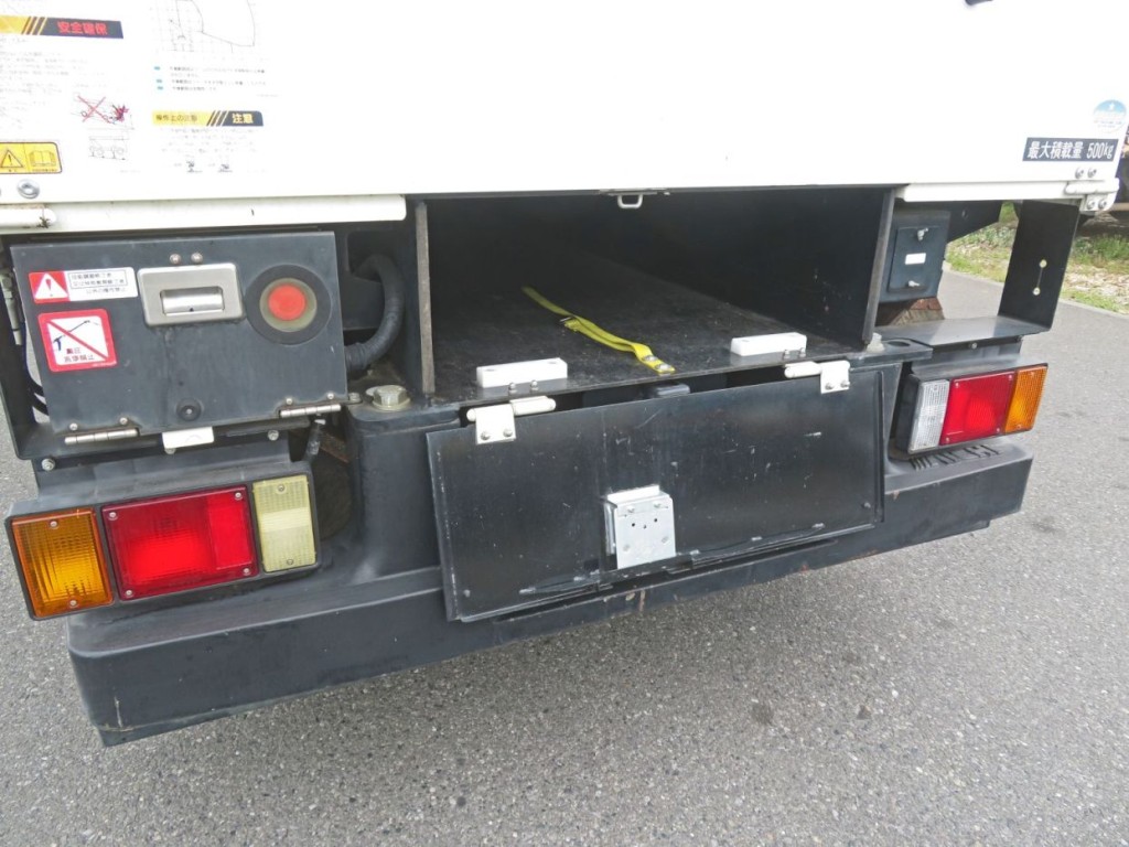 いすゞ エルフ TPG-NKR85AN(2WD)の写真18