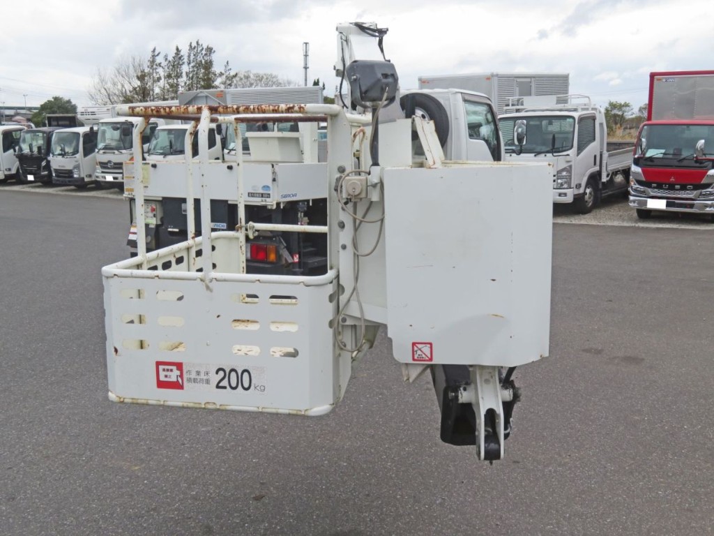 いすゞ エルフ TPG-NKR85AN(2WD)の写真21