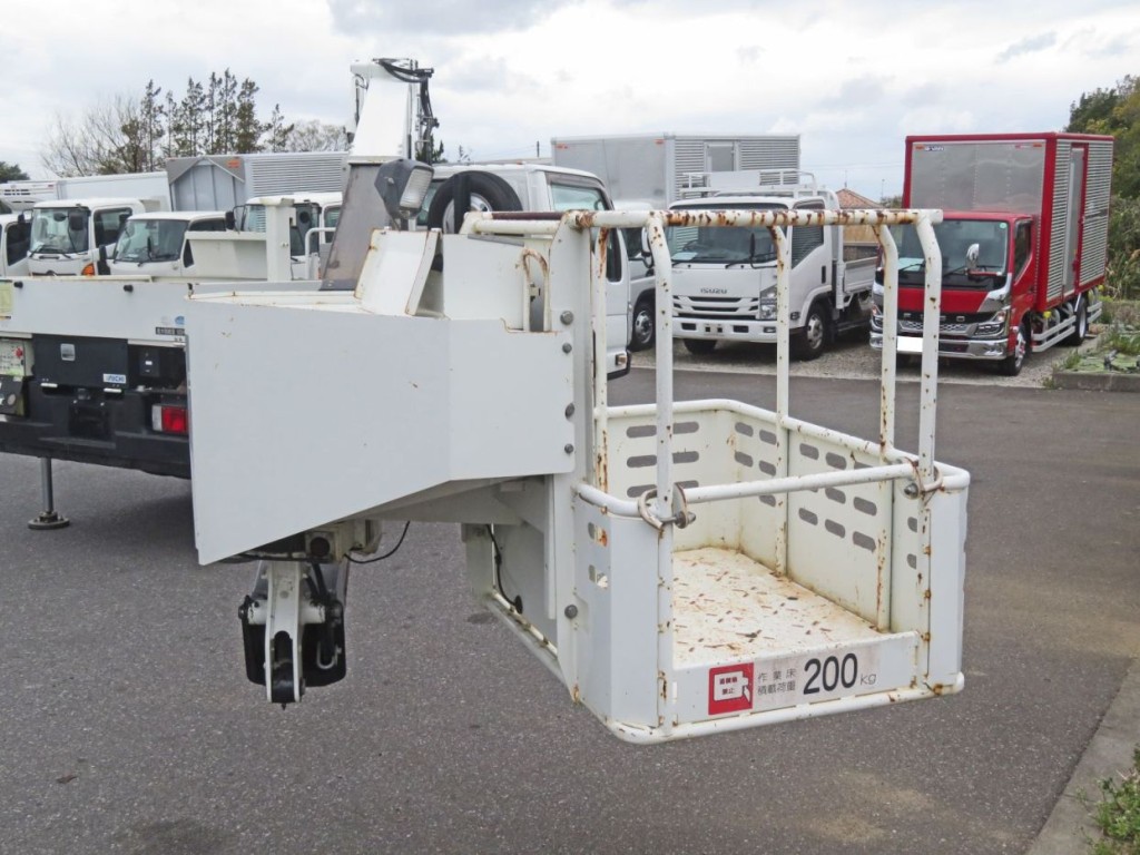 いすゞ エルフ TPG-NKR85AN(2WD)の写真22