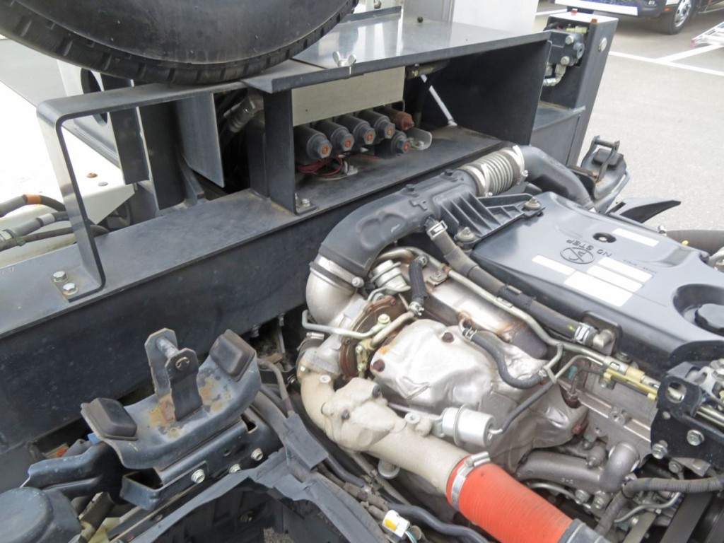 いすゞ エルフ TPG-NKR85AN(2WD)の写真29