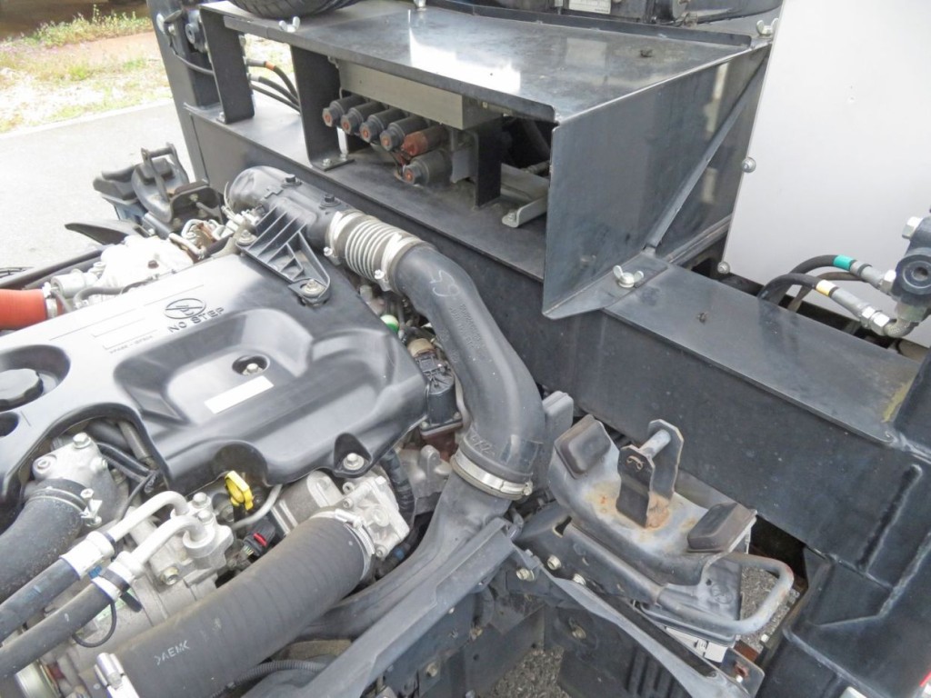 いすゞ エルフ TPG-NKR85AN(2WD)の写真34