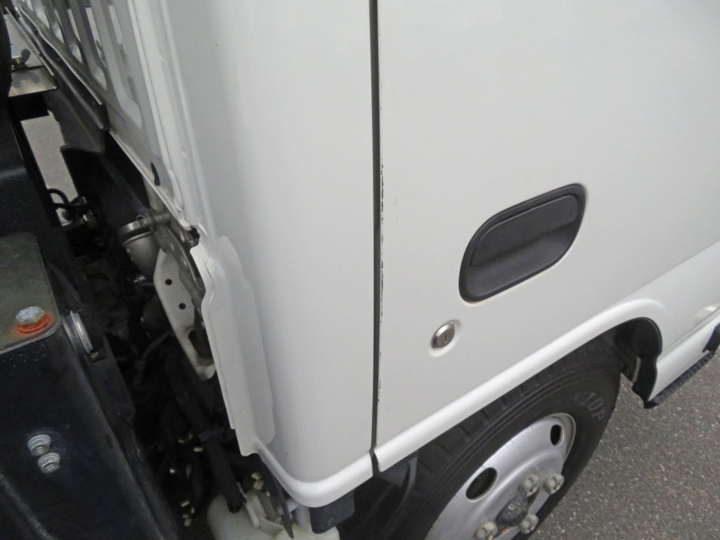 いすゞ エルフ TPG-NKR85AN(2WD)の写真36