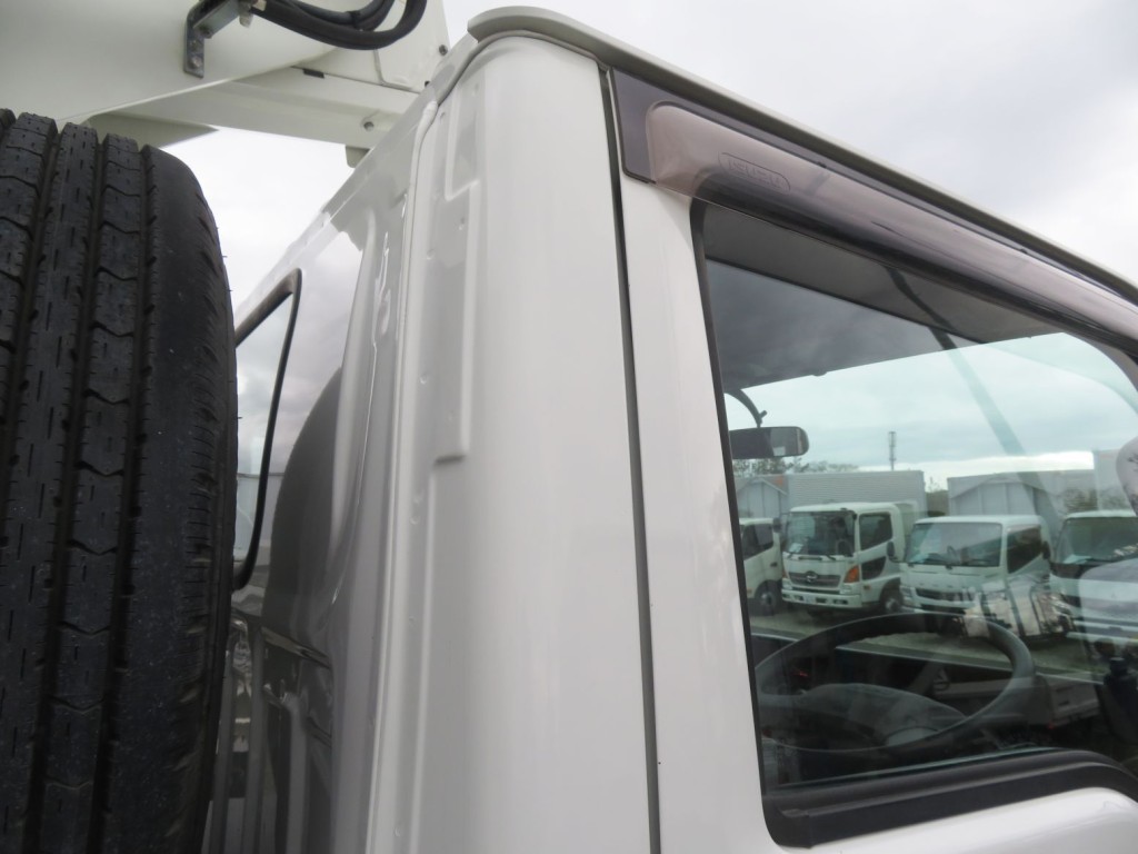 いすゞ エルフ TPG-NKR85AN(2WD)の写真37