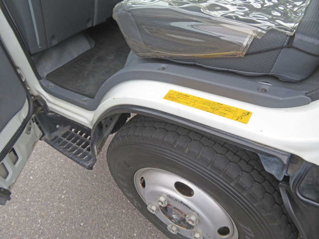 いすゞ エルフ TPG-NKR85AN(2WD)の写真41