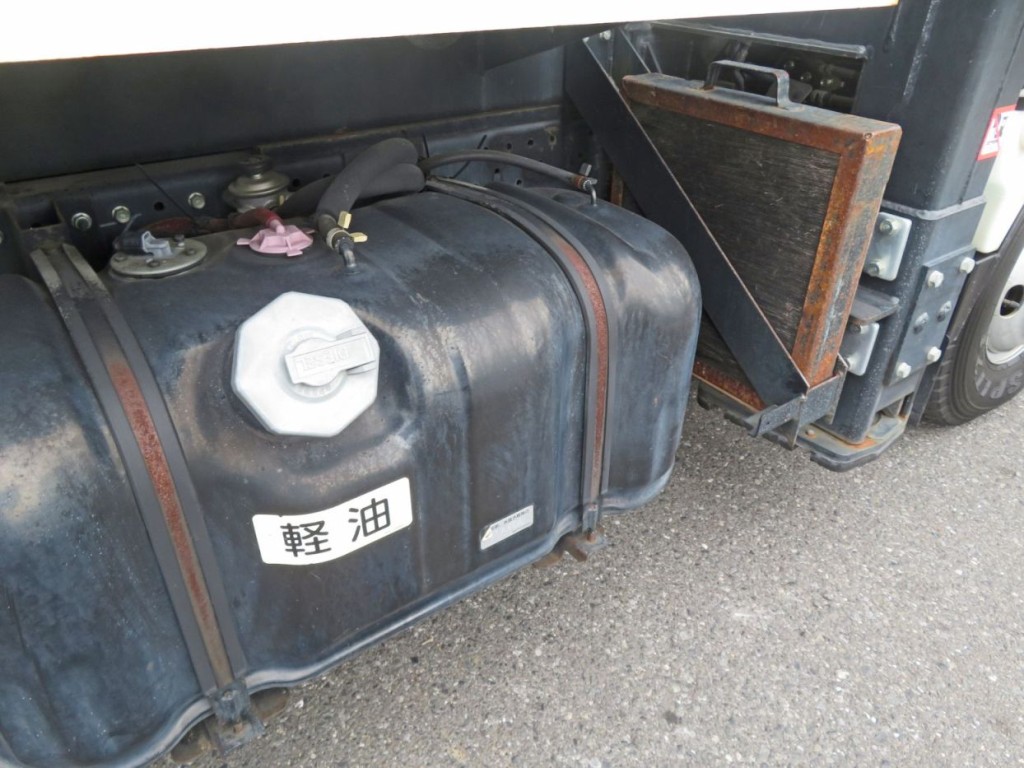 いすゞ エルフ TPG-NKR85AN(2WD)の写真44