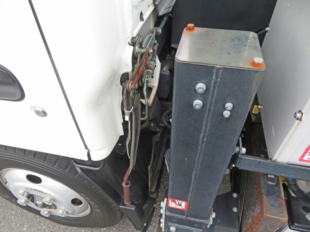 いすゞ エルフ TPG-NKR85AN(2WD)の写真46