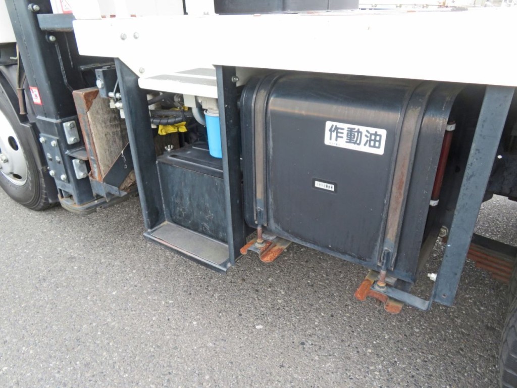 いすゞ エルフ TPG-NKR85AN(2WD)の写真47