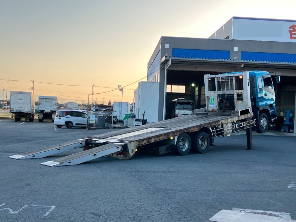 いすゞ ギガ QKG-CYZ77AJの写真4