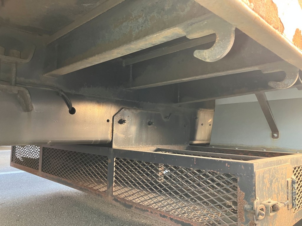 いすゞ ギガ QKG-CYZ77AJの写真7