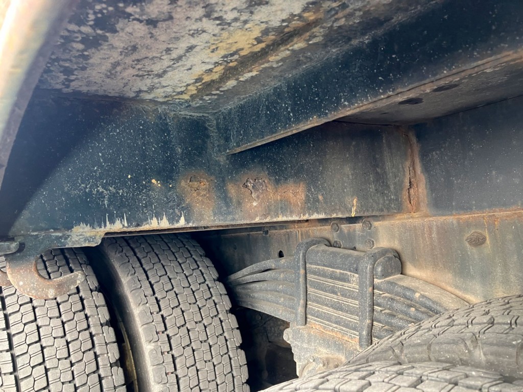 いすゞ ギガ QKG-CYZ77AJの写真9