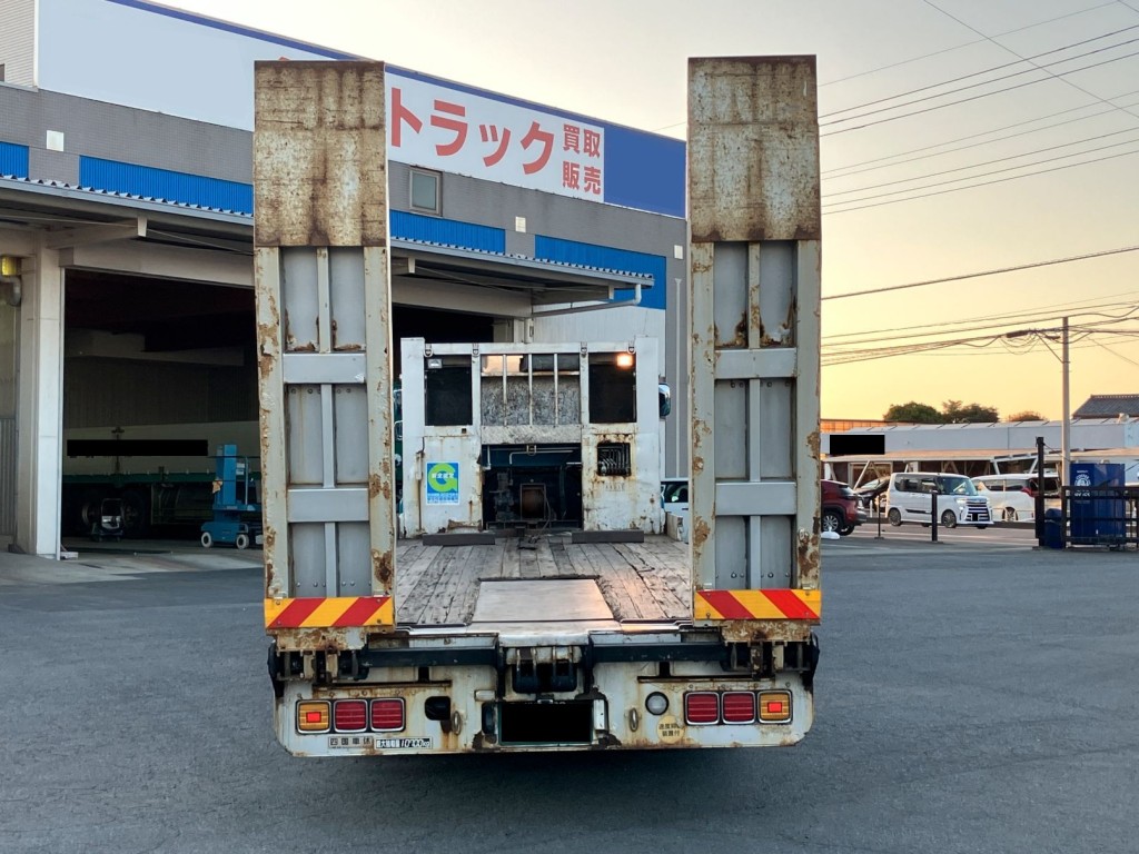 いすゞ ギガ QKG-CYZ77AJの写真11