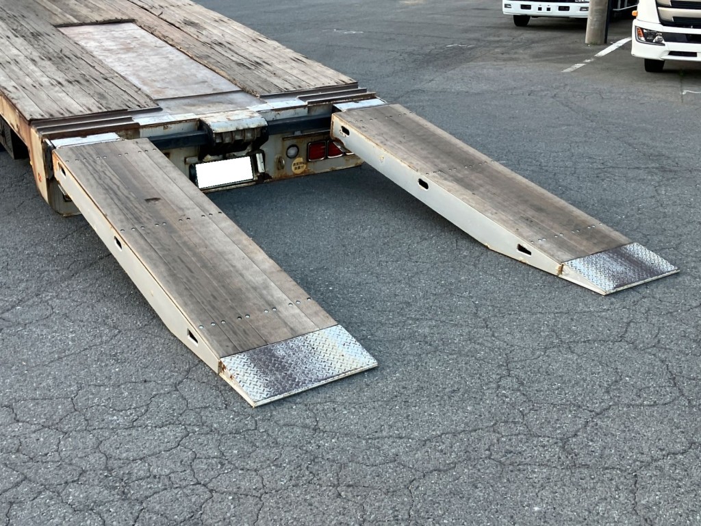 いすゞ ギガ QKG-CYZ77AJの写真12