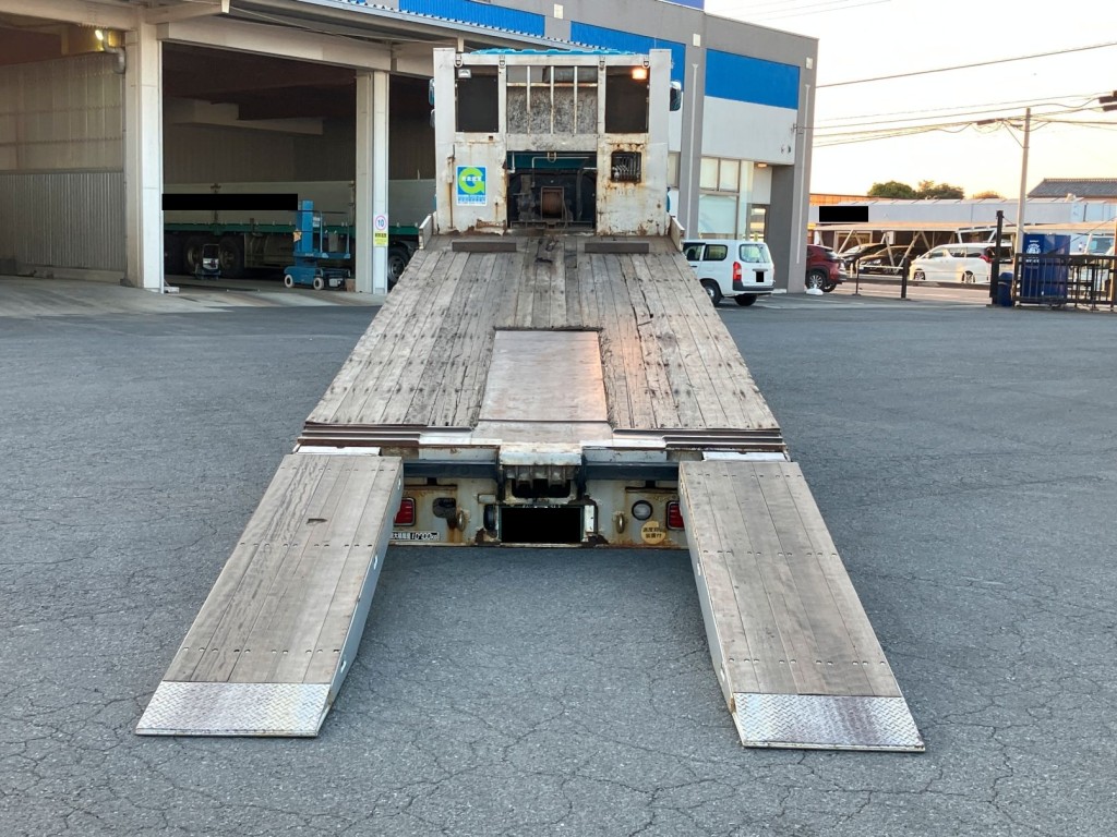 いすゞ ギガ QKG-CYZ77AJの写真13