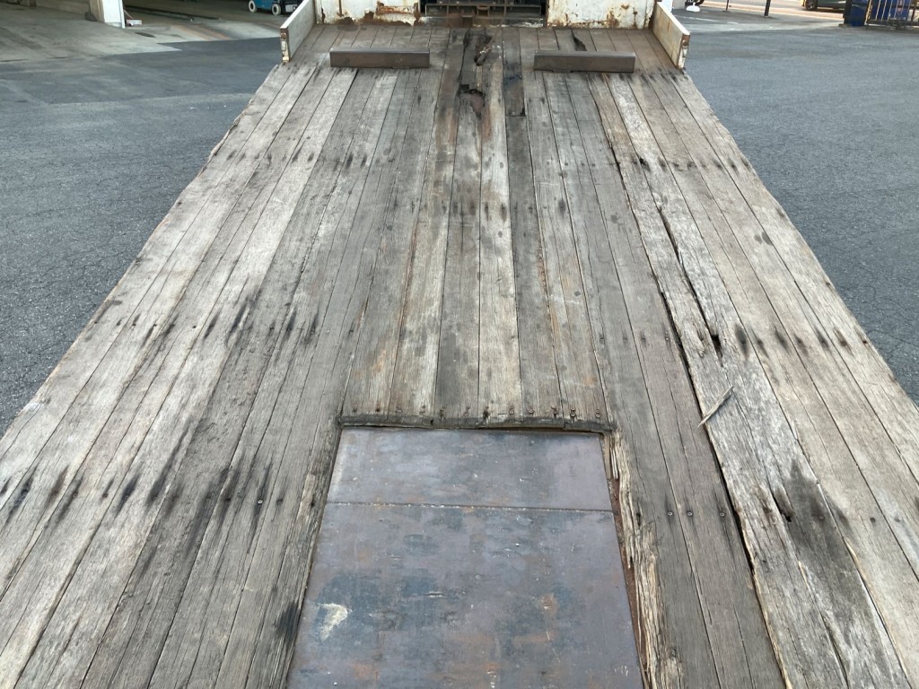 いすゞ ギガ QKG-CYZ77AJの写真15