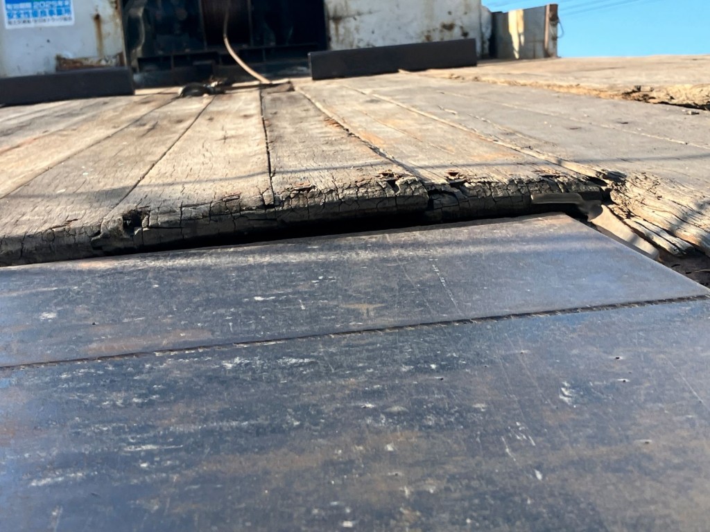 いすゞ ギガ QKG-CYZ77AJの写真19