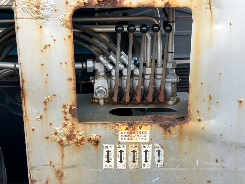 いすゞ ギガ QKG-CYZ77AJの写真24