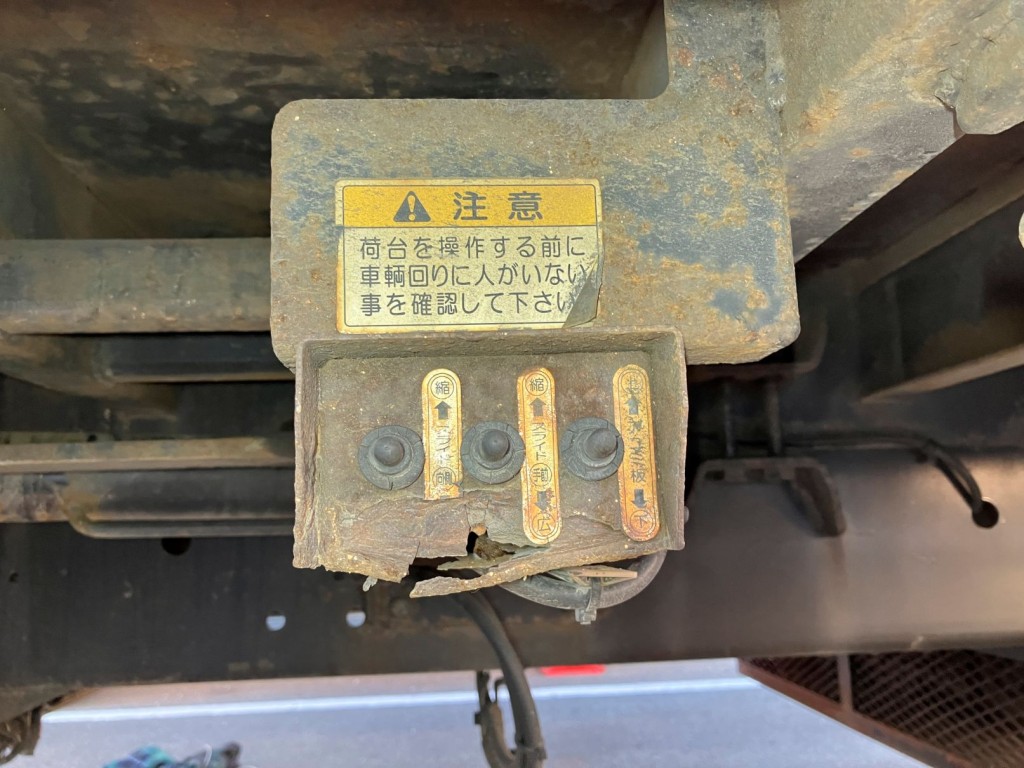 いすゞ ギガ QKG-CYZ77AJの写真26