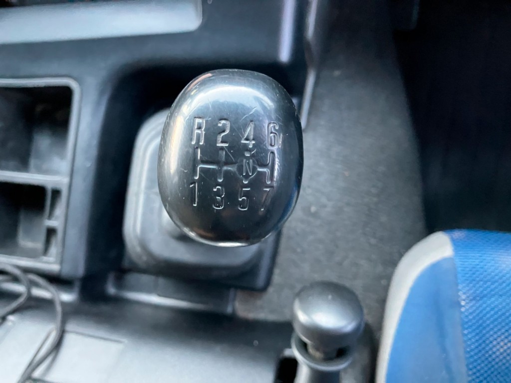 いすゞ ギガ QKG-CYZ77AJの写真33