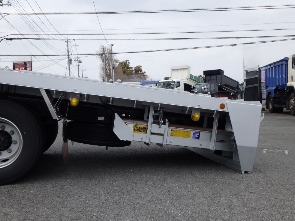 化粧板の着いた状態です。|三菱 ファイター 2KG-FK62FZ(2WD)の写真11