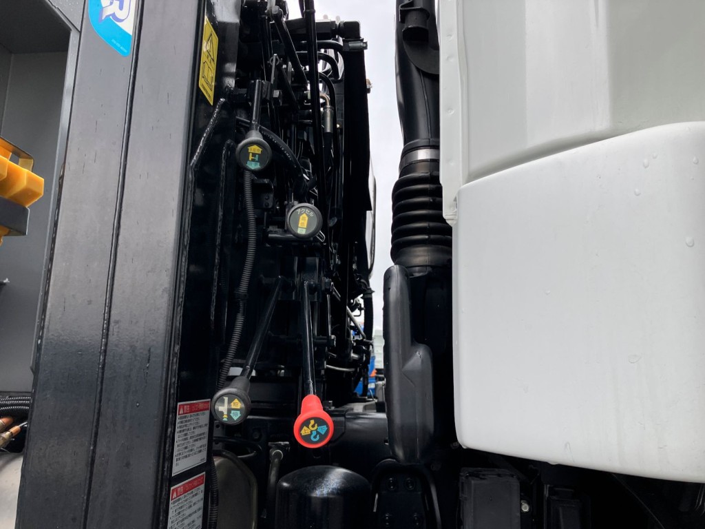 三菱 ファイター 2KG-FK62FZの写真18