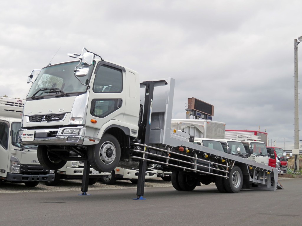 三菱 ファイター 2KG-FK62FZの写真1