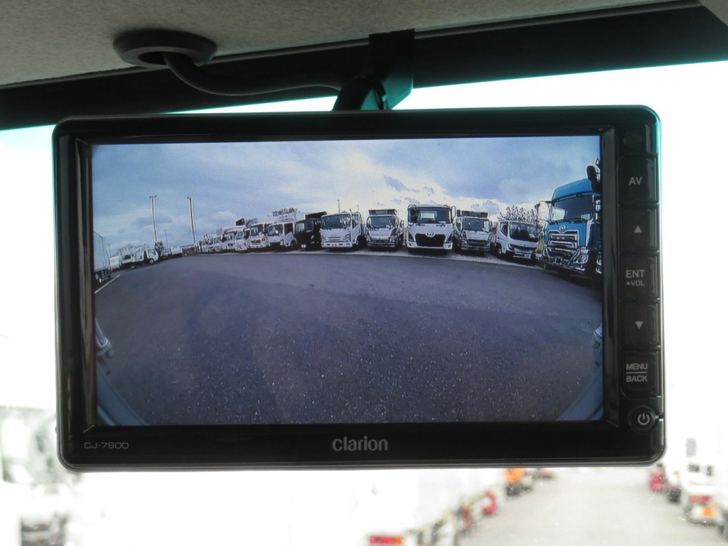 液晶バックモニター付きです。|三菱 ファイター 2KG-FK62FZの写真25