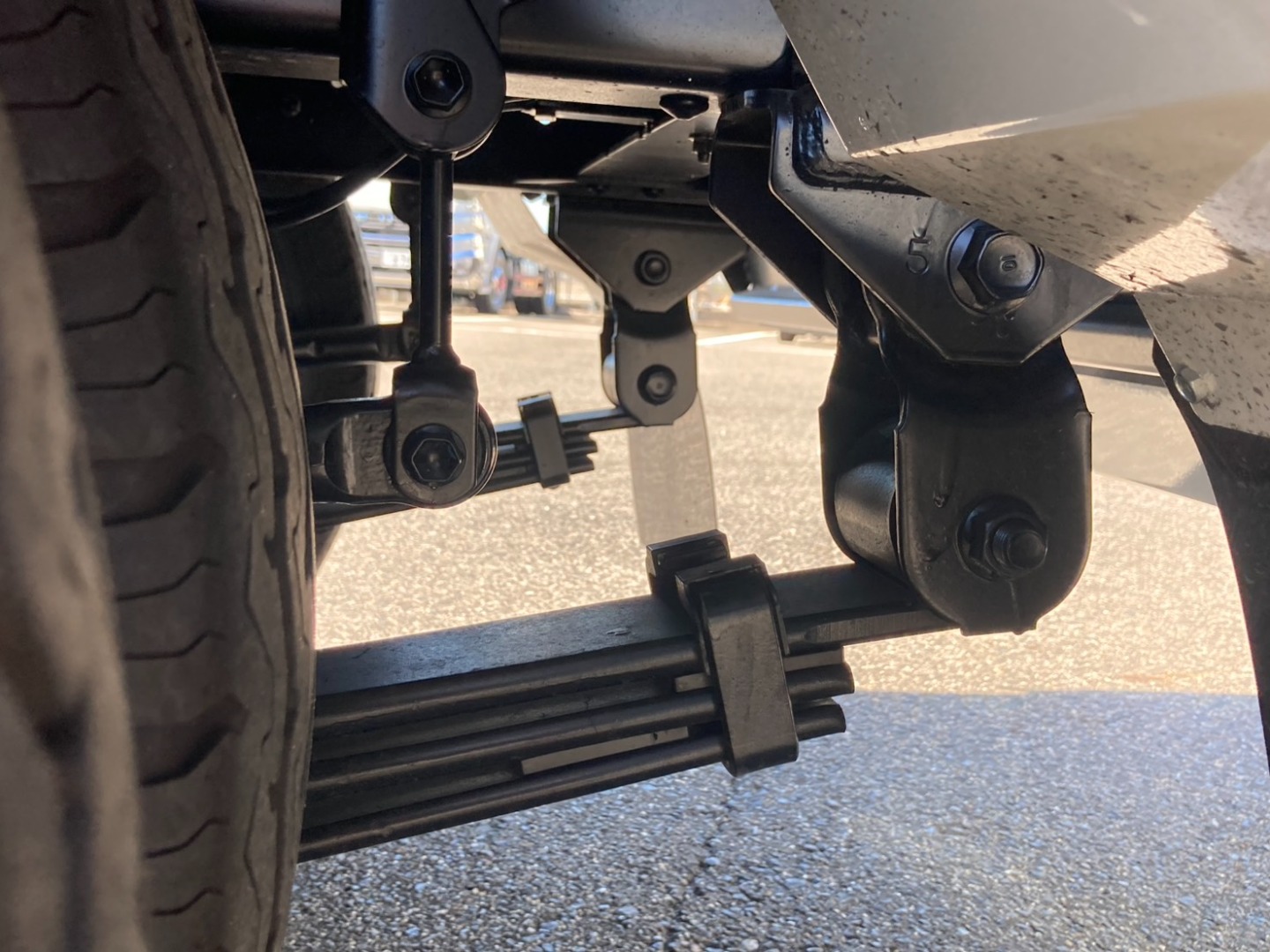 スプリングの状態です。|日野 デュトロ 2KG-XZU605X(2WD)の写真6