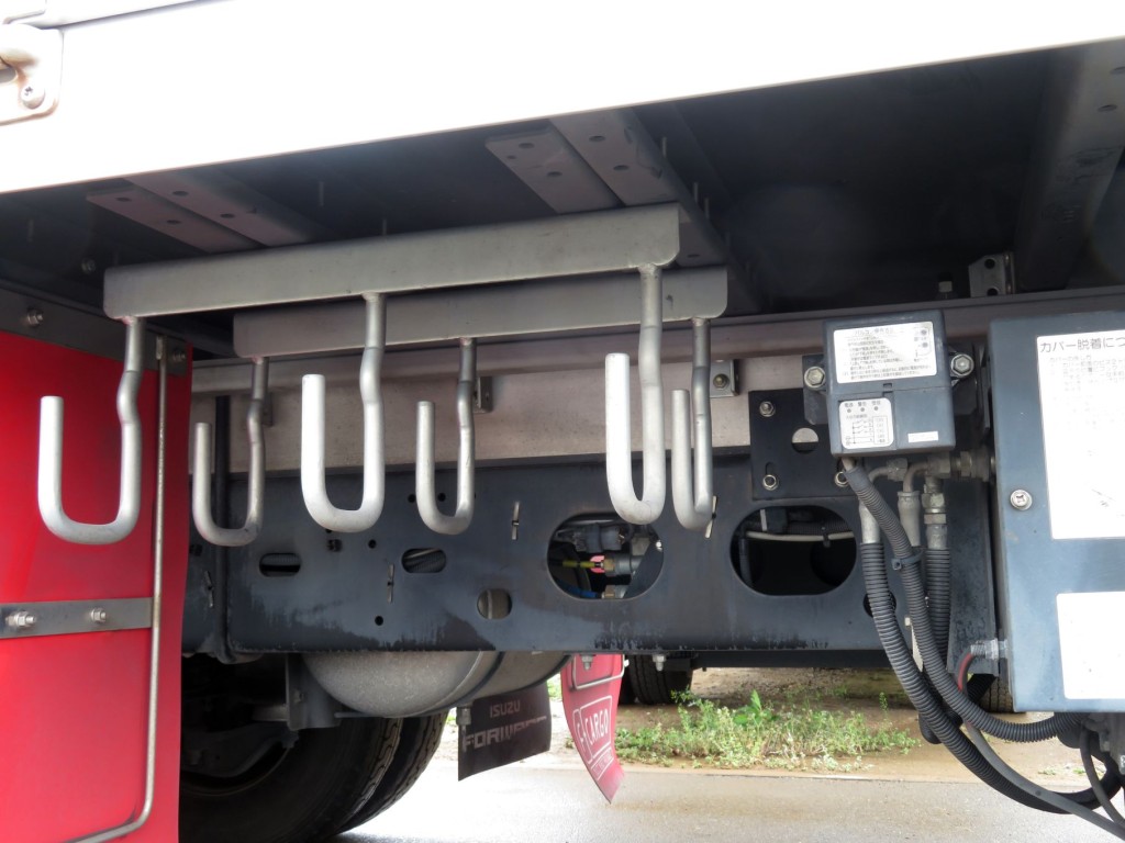 シャーシとネタの状態です。|いすゞ フォワード 2RG-FRR90T2(2WD)の写真7