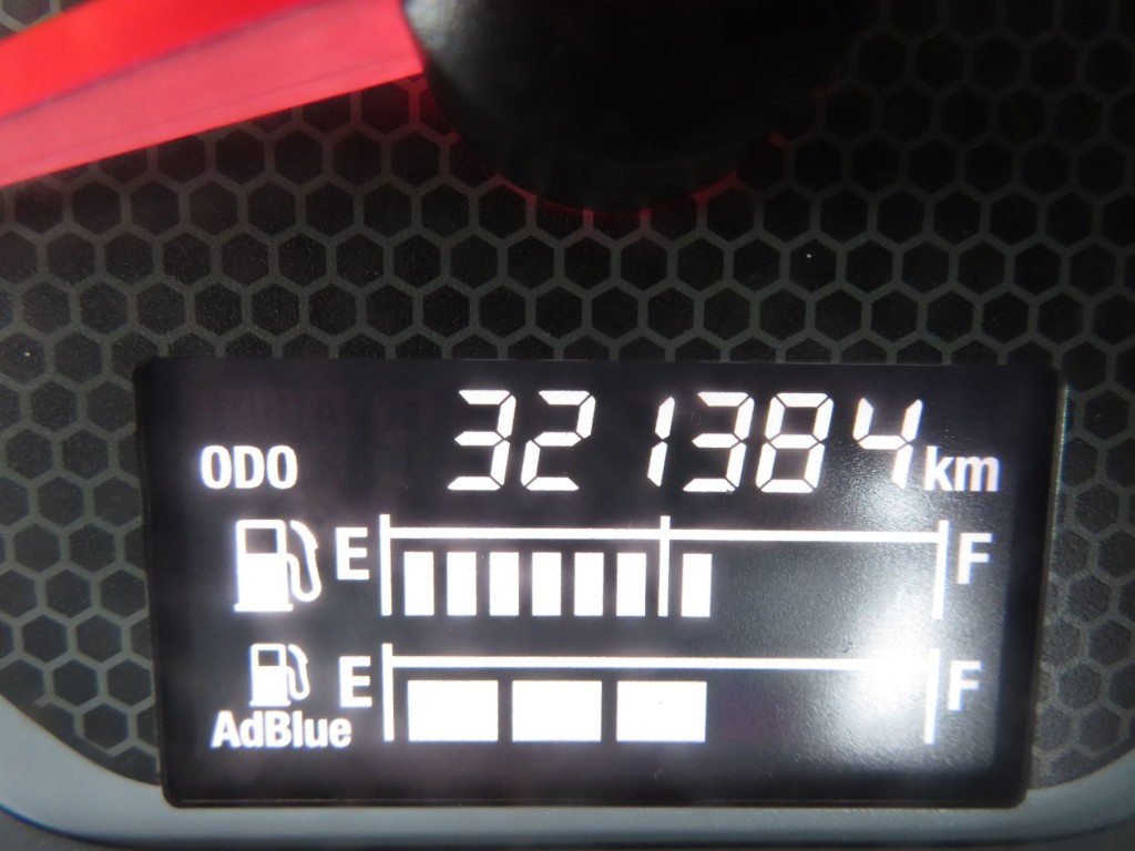 いすゞ フォワード 2RG-FRR90T2(2WD)の写真25