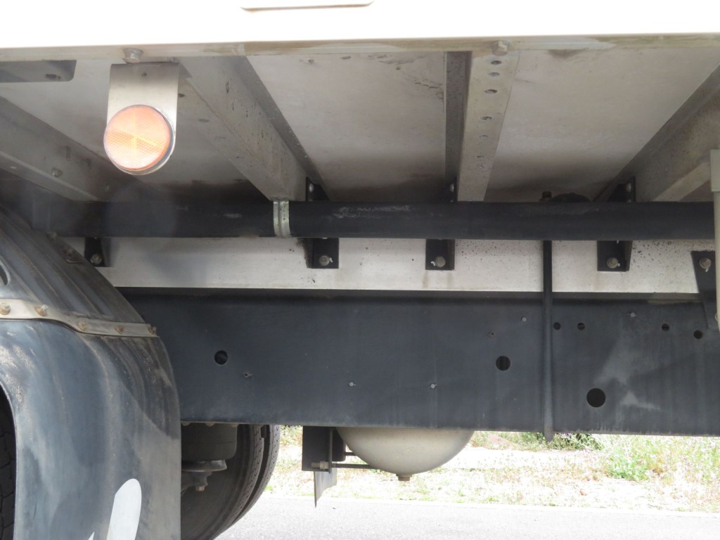 シャーシとネタの状態です。|日野 レンジャー TPG-FD7JLAG(2WD)の写真7