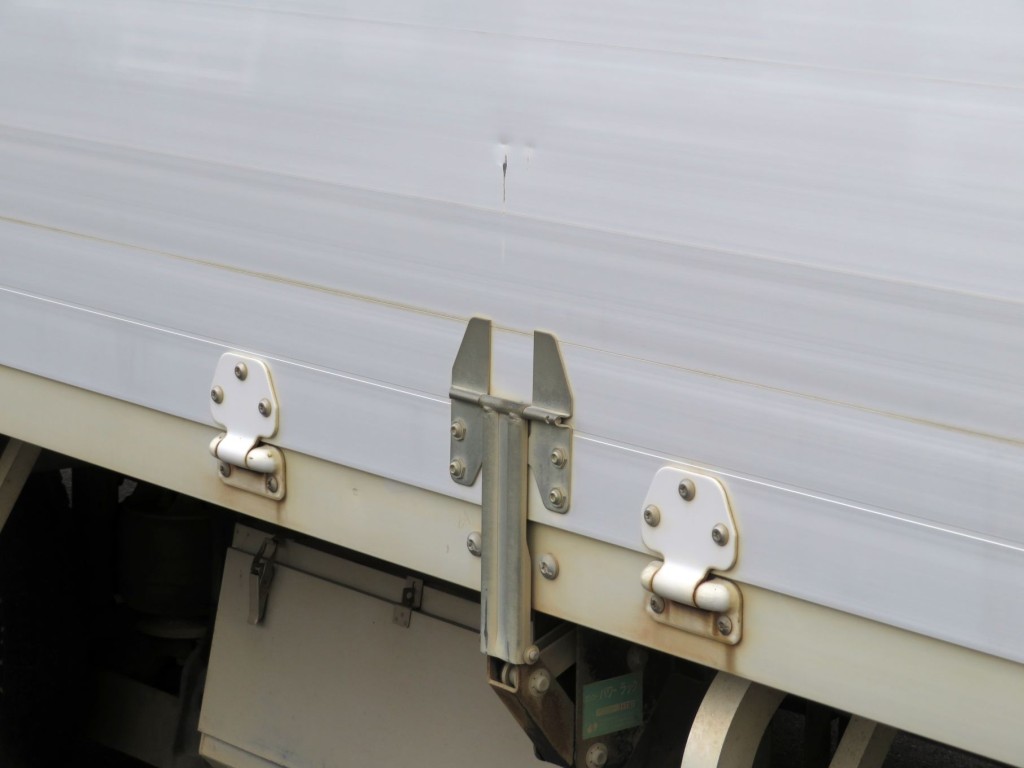 運転席側あおりに小さいキズがあります。|日野 レンジャー TPG-FD7JLAG(2WD)の写真36