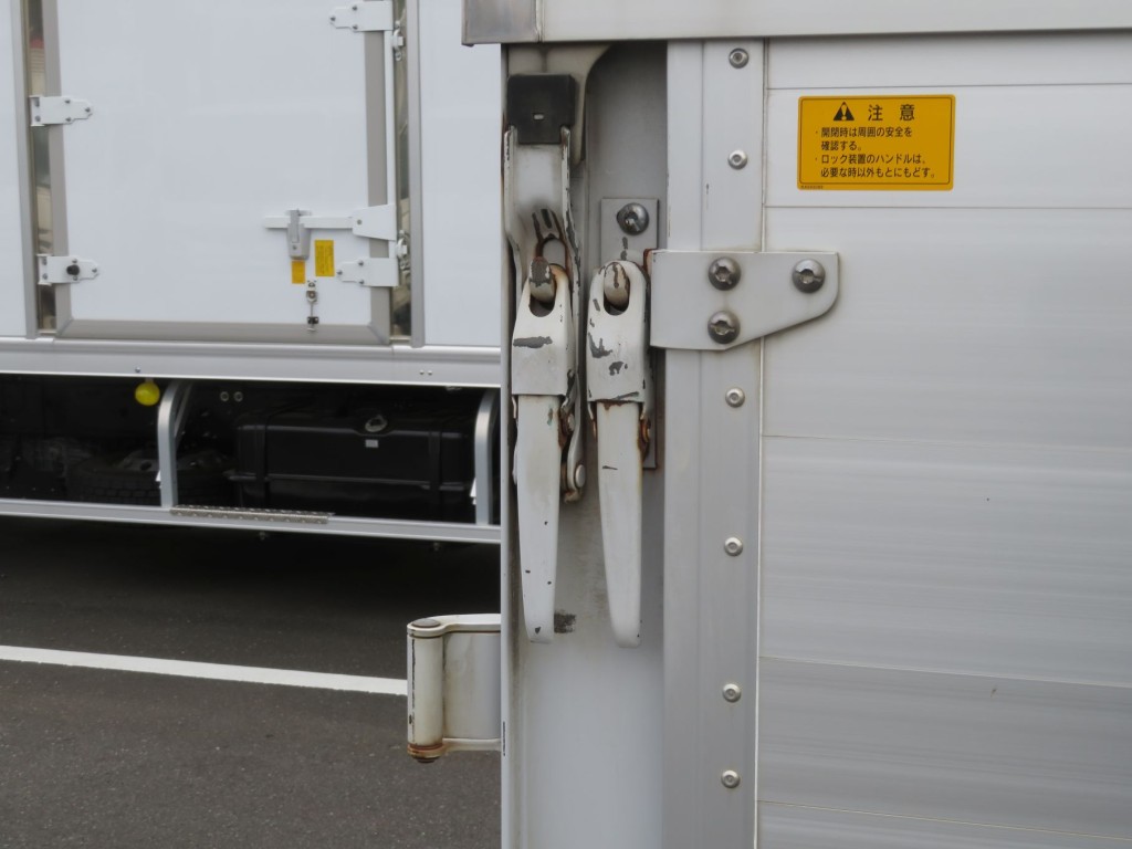 ロックハンドル部にキズがあります。|日野 レンジャー TPG-FD7JLAG(2WD)の写真39