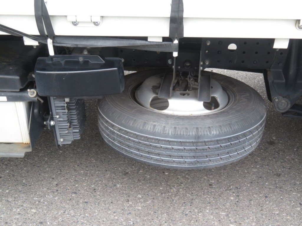 三菱 キャンター 2RG-FBA20(2WD)の写真13