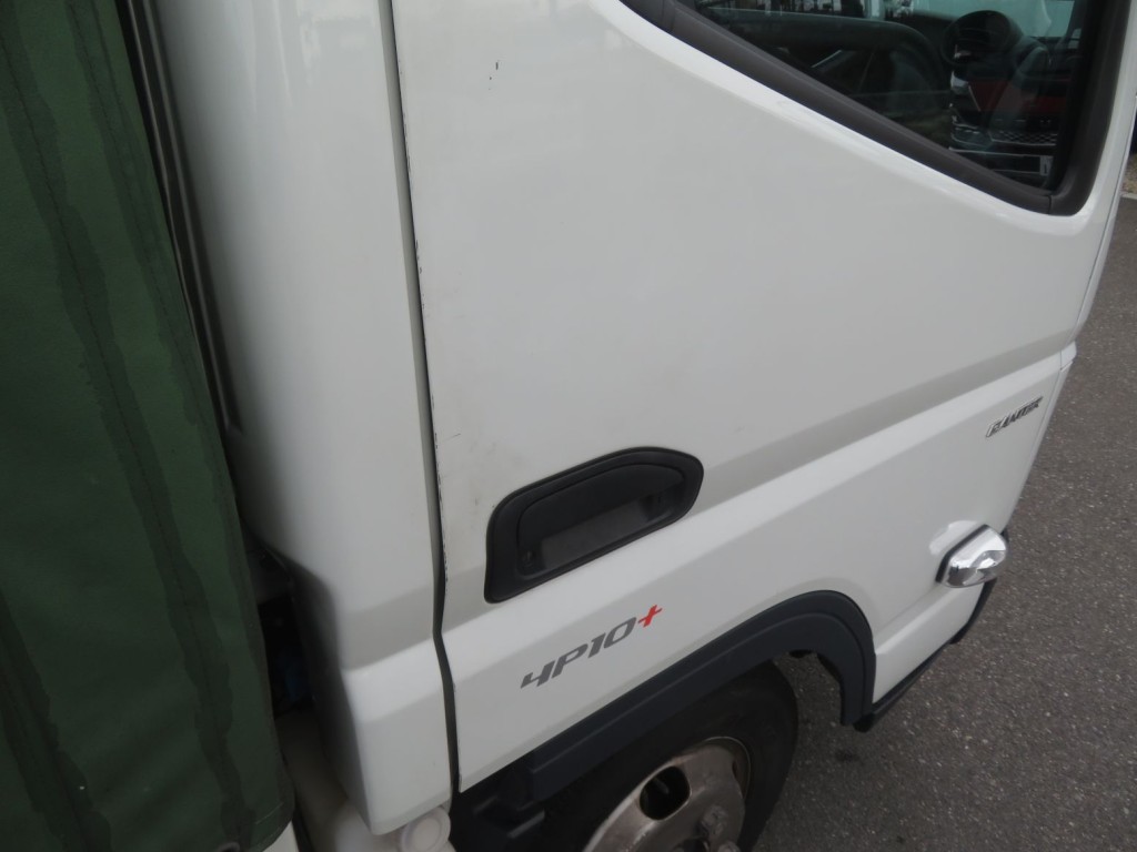 三菱 キャンター 2RG-FBA20(2WD)の写真21