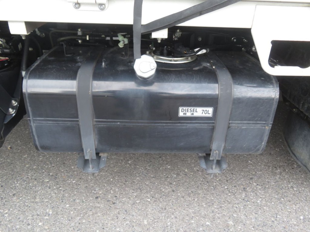 三菱 キャンター 2RG-FBA20(2WD)の写真38