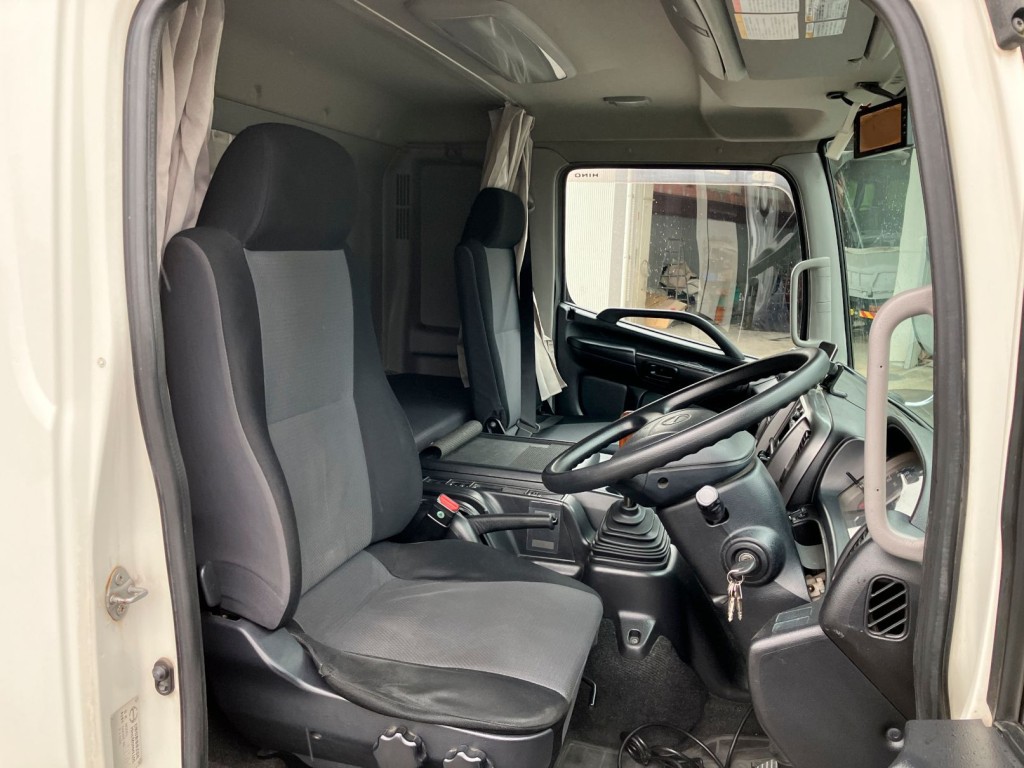 日野 レンジャー BKG-FD7JLYA(2WD)の写真5