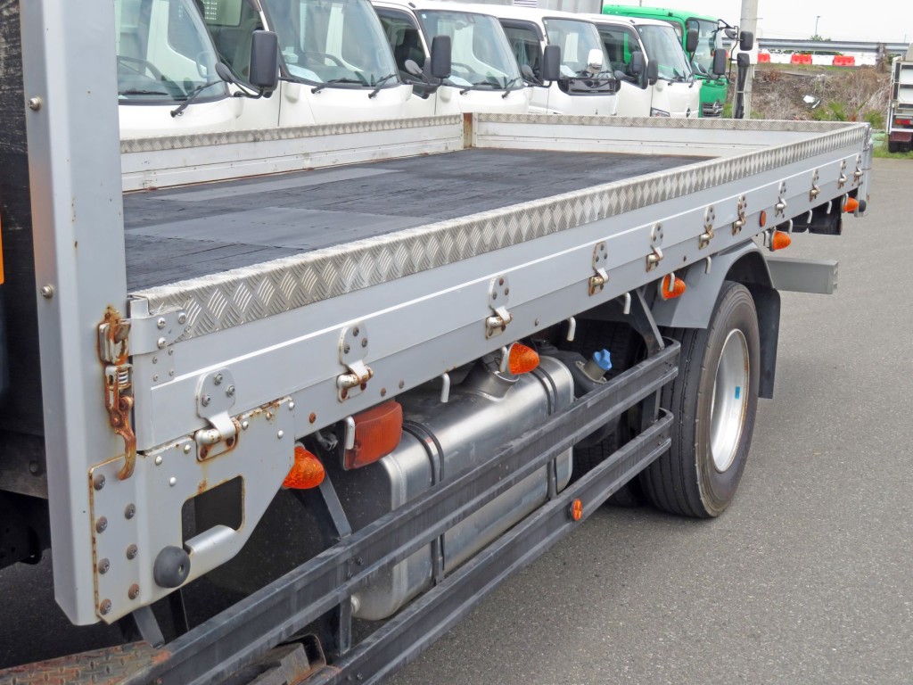 あおりロックハンドル及びあおり丁番各所にサビがあります。|三菱 ファイター 2KG-FK62FZの写真18