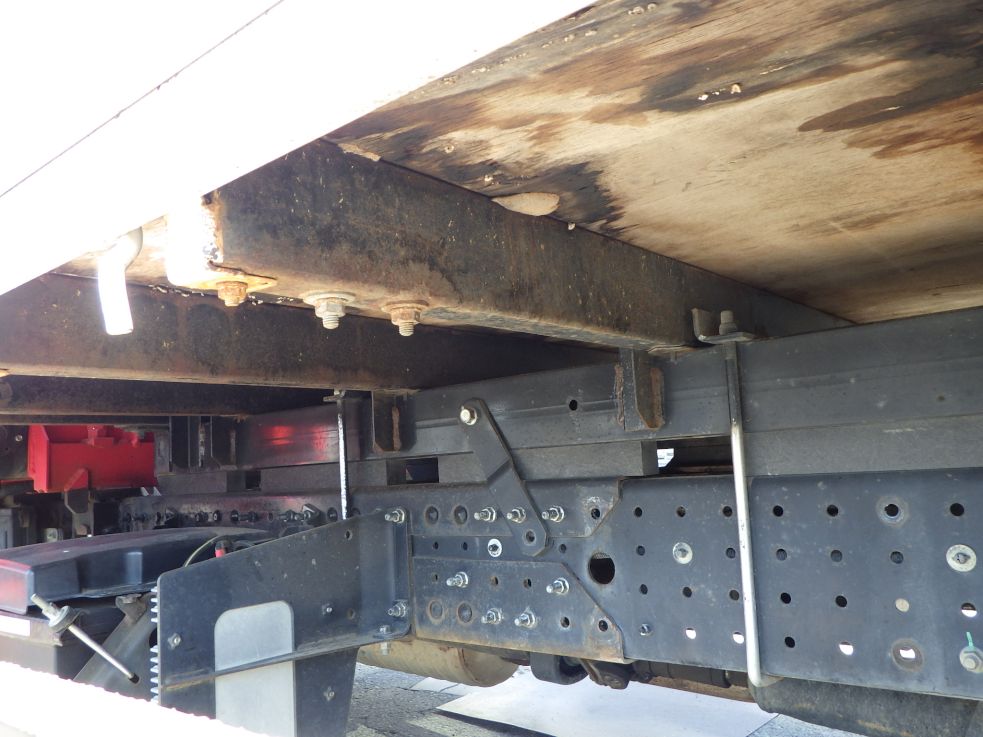 シャーシとネタの状態です。（ネタは鉄製です）|三菱 キャンター TKG-FEA50の写真7